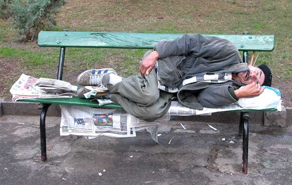 Dejá. Si para vos es muy incómodo duermo yo en la cama de una plaza